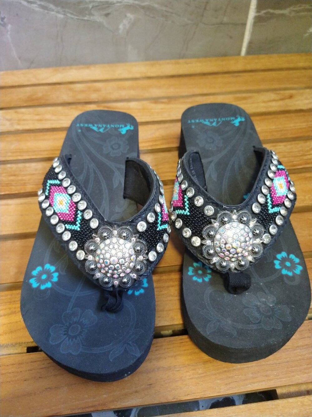 Montana West Western Beaded & Rhinestone Concho Flip Flop Sandals Size 9